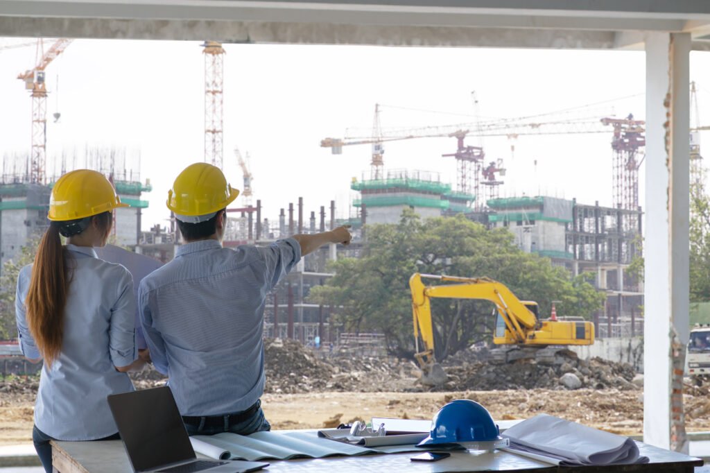 engineer group and worker meeting, discussion with construction